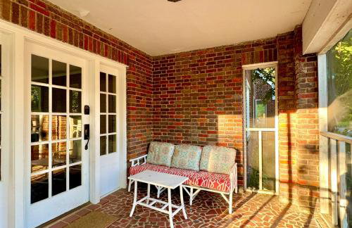 Historic Home, Modern Amenities- 15 Minutes to Downtown Chattanooga- Perfect for Families - Foto 1