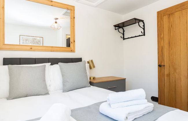 Stunning 4 Bed Sleeps 8 Cottage Parking - Foto 10