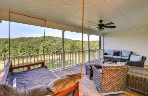 Home with Fire Pit on 27 Acres in Walhalla! - Foto 35