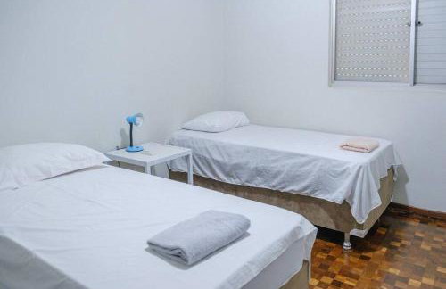 Apartamento Suite mais 2 QTS Espaçoso Ar Cond SQ21 - Foto 17