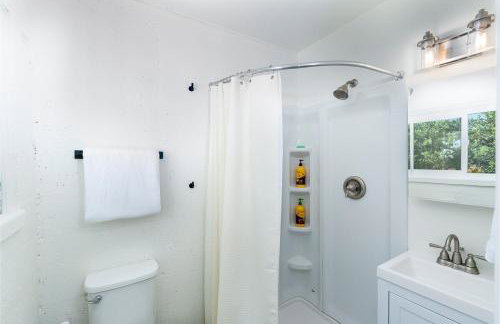 Comfy Bay Park Cottage close to Everything! - Foto 9