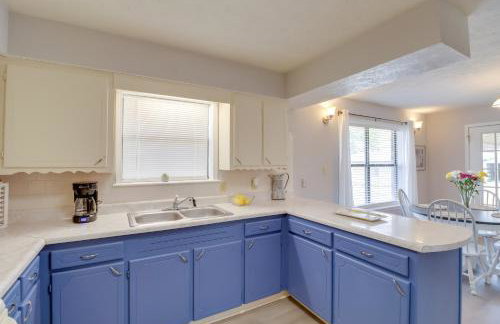 Charming Mountain Home Getaway with Gas Grill! - Foto 11