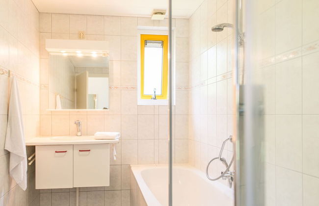 Comfortable Bungalow With Dishwasher Near the Beach - Foto 8