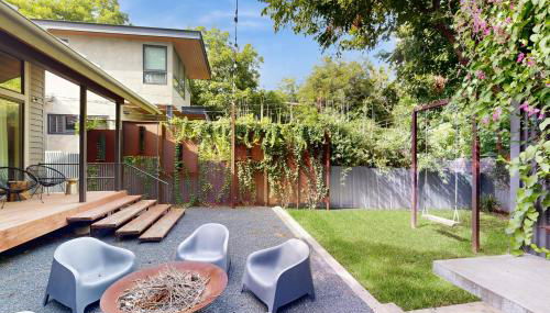 Love Escape - Photo 3