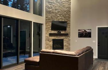 Mariposa Grove Creekside Retreat - To be featured on STAYCATION on the Destination Channel in 2026! - Foto 4