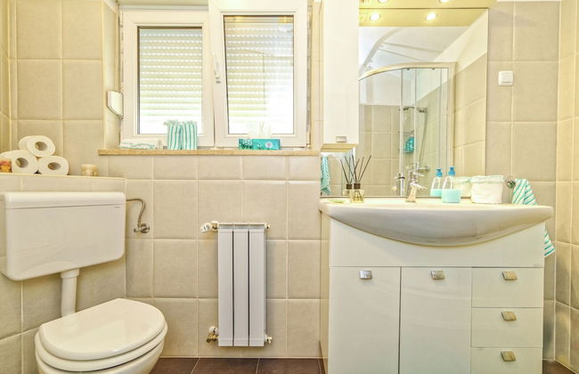 Spacious Detached Villa with Pool near Pula with sea View - Foto 10