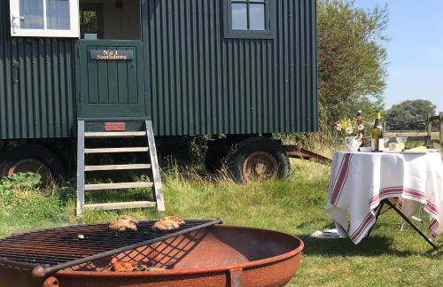 Barnham Court Farm - Photo 1