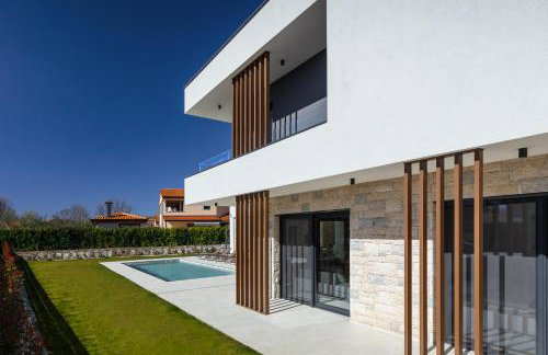 Villa Levita with Pool - Photo 8