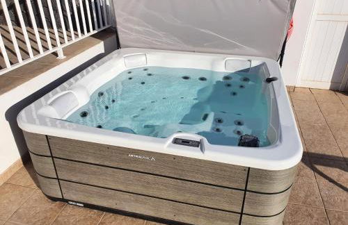 Villa Alberto Private Heated Pool, Jacuzzi, Sea Views - Foto 28