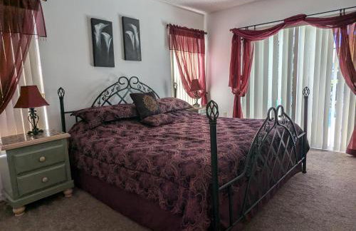 Large lakeside 5 bed villa with private pool - Foto 14