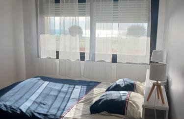Résidence La Garenne à La Grande Plage, vue mer, piscine et parking privé, 6 personnes - Photo 3
