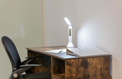 Rob's Flat - Moderne 3-Zimmer-Ferienwohnung mit Terrasse, 6 Schlafplätzen, 2 Min S-Bahn, Weil der Stadt bei Stuttgart - Foto 12