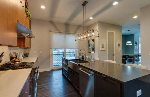 Luxury Townhome! Rooftop-Game Room! Near Broadway! - Foto 23