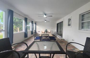 Serene Space! Waterfront Home! - Foto 25