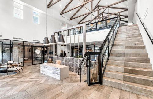 Sunny 2-Bed Oasis Pool and Gym in Apollo Beach - Foto 56