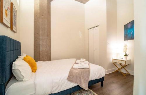 McCormick Place Beautiful 2BR Apartment with Optional Parking Sleeps up to 8 Near Soldier Field, Grant Park and Lakefront Trail - Foto 9