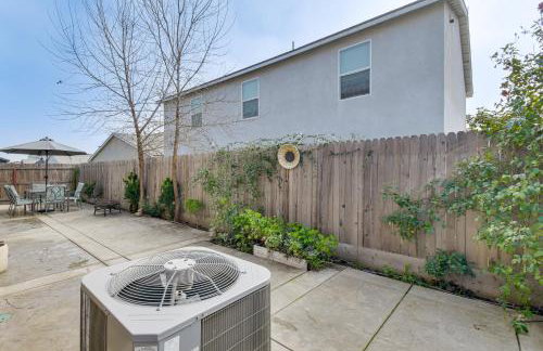 Pool Table and Patio! Spacious Merced Getaway - Foto 35