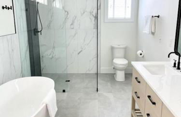 Collins Avenue 26 - Photo 20