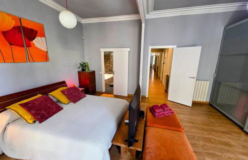 Luxury Central Apartment - Photo 11