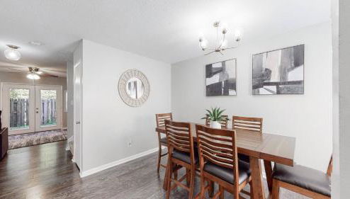 stylish townhome, sleeps 8, pet friendly - Foto 1