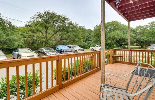 Stroll to Shore Quaint Condo with Deck in Norfolk - Photo 21