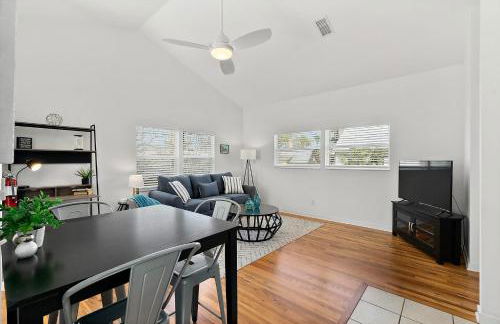 The Old Mission Collection - Downtown Bungalow - Foto 13