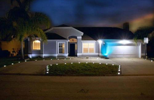 Spacious 4-bedroom 2-bath Abode - Foto 1