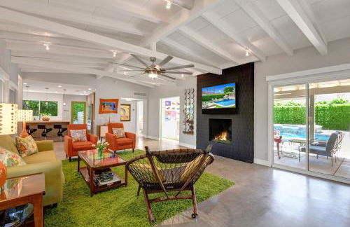 Ultra-Luxury- Resort Style Private Compound-Close to Everything- 3BD/2.5BA - Foto 2