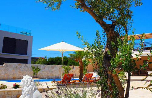 Villa Ludilo mit 4 Apartments in Poljica - Marina bei Trogir Split - Photo 79