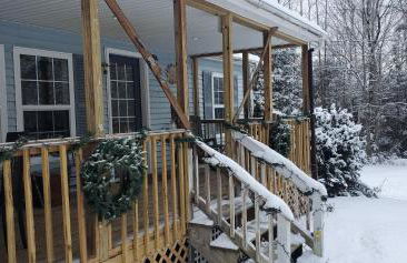 Chandler Hill Base Camp - Enjoy A Nature Getaway in this Rustic Home in the Mountains, 10 minutes from Sunday River Ski Mountain! home - Foto 3