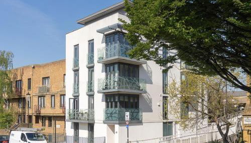 King beds apartment with en-suite, private balcony and elevator by iconic Portobello Market - Foto 3