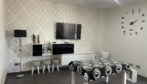 Cómodo apartamento a pie de carretera - Foto 2