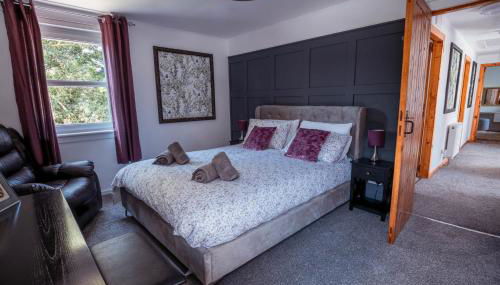 Large country house with garden, outdoor spa area & games room with Hot Tub and Fire Pit - Foto 4, towels