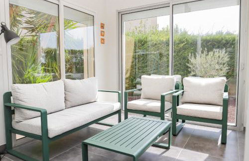 L'Escapade Jaune - Jacuzzi, Wi-Fi, tout équipée - Foto 6