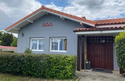 APARTAMENTO NIK en casa chalet con parking y jardin - Foto 1