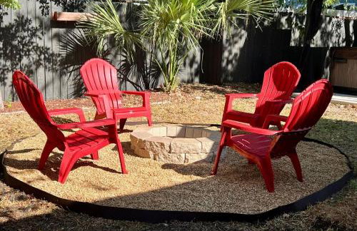 Private Hot Tub - Walk to Pearl - Pet Friendly 3BR - Foto 4