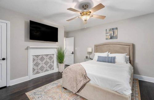 Quaint house, king bed 2min from down town - Photo 16