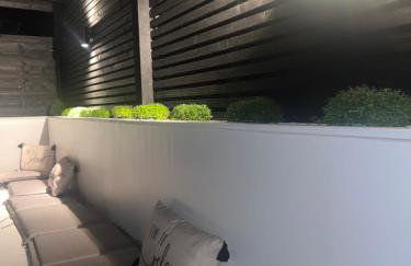 Stunning Open Plan 3 Bedroom House - Photo 29