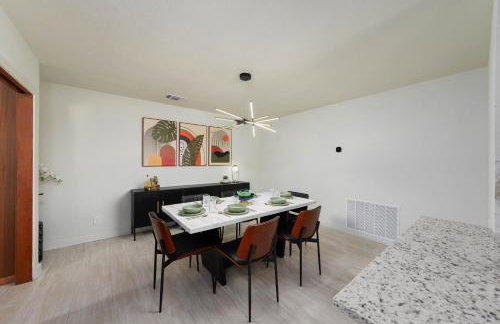 4 Bed sleeps 12 -Sea world-Six Flags-Down Town - Emerald Oasis - Foto 24