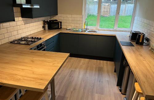 5 Bed Camberley Airport Accommodation - Foto 35