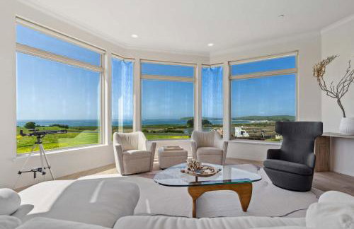 Breathtaking Views of the Pacific Ocean Rooftop Balcony Gourmet Kitchen and Hot Tub overlooking Golf Course - Foto 15
