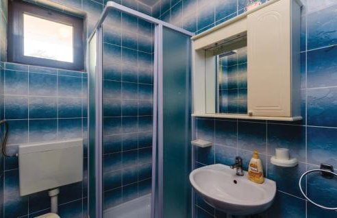 One-Bedroom Apartment In Hodilje - Photo 10