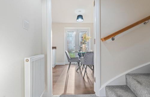 #83 Stylish Wigston Home - Near Bradgate Park - Sleeps 4 -" Perfect for contractors and Families - Free Parking" - Foto 19