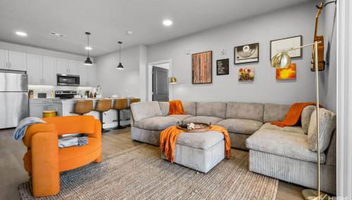 Cozy Luxury Apt, Gym, King Bds, Comfy Sectional - Foto 5