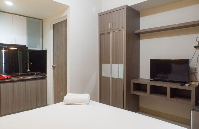 Serene Luxurious Studio Room Apartment at Taman Melati Surabaya - Foto 8