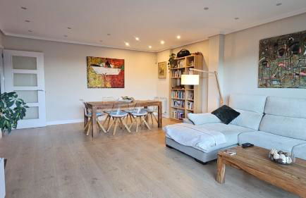 Fabulous Apartment with Garden and Parking - Foto 7