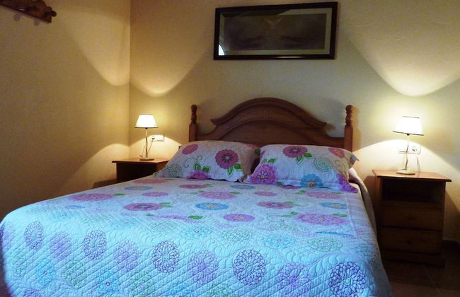 Detached Rural and Rustic House With a Private Swimming Pool - Photo 8