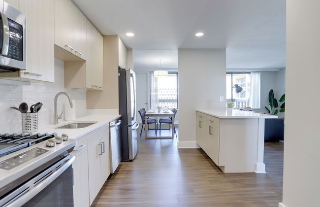 Walkable DC View Apartments - Photo 46