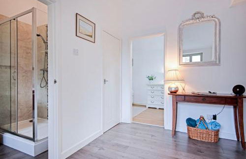 Croft Lodge Country Escape - Photo 11