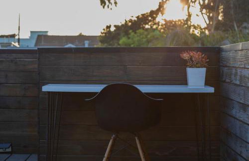 Venice Beach Rooftop House with Parking steps to beach - 30 days or longer rental - Foto 9